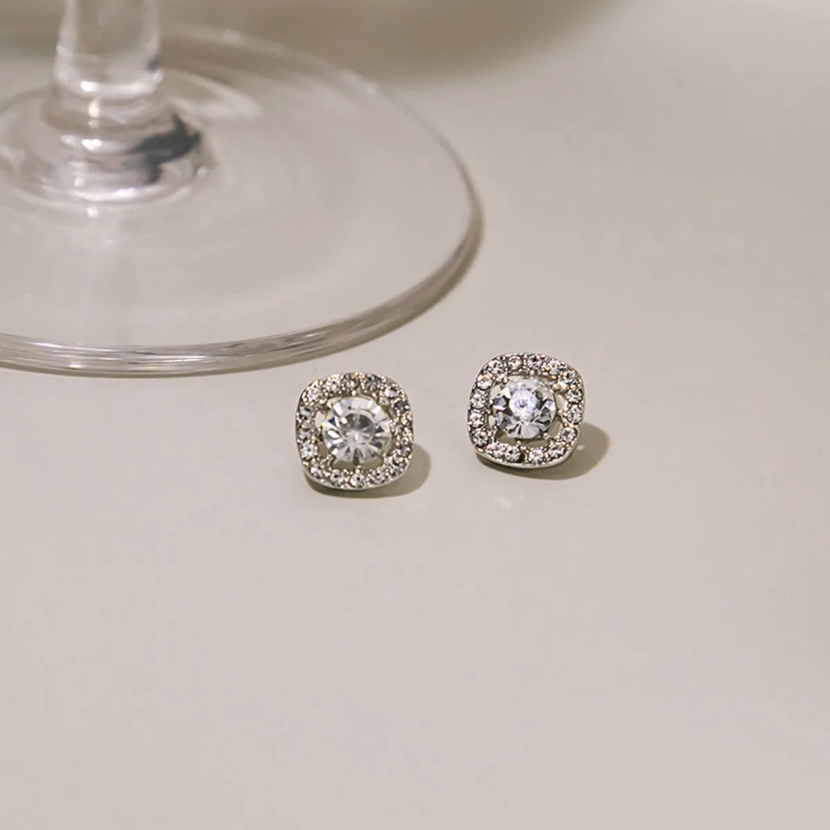 Crystal Glow Earrings – Square Rhinestone Statement  Brilliant shine. Bold shape. Effortless luxury.