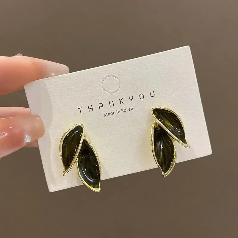 LeafMuse Stud Earrings – Korean Grey Leaf Design  Natural elegance. Soft tones. Everyday charm.