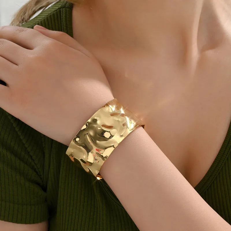 Luxe Bold Bracelet – Exaggerated Gold Statement Cuff  Big shine. Bold style. Made to stand out.