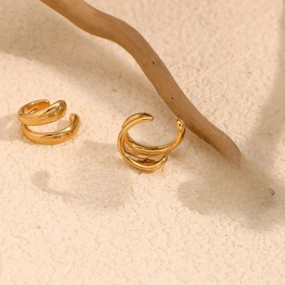EdgeCuff Clip – Gold No-Piercing Ear Cuff  No piercing. Instant style. Effortless edge.