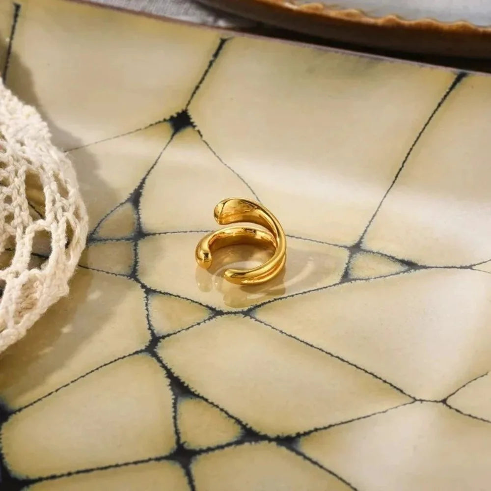 EdgeCuff Clip – Gold No-Piercing Ear Cuff  No piercing. Instant style. Effortless edge.