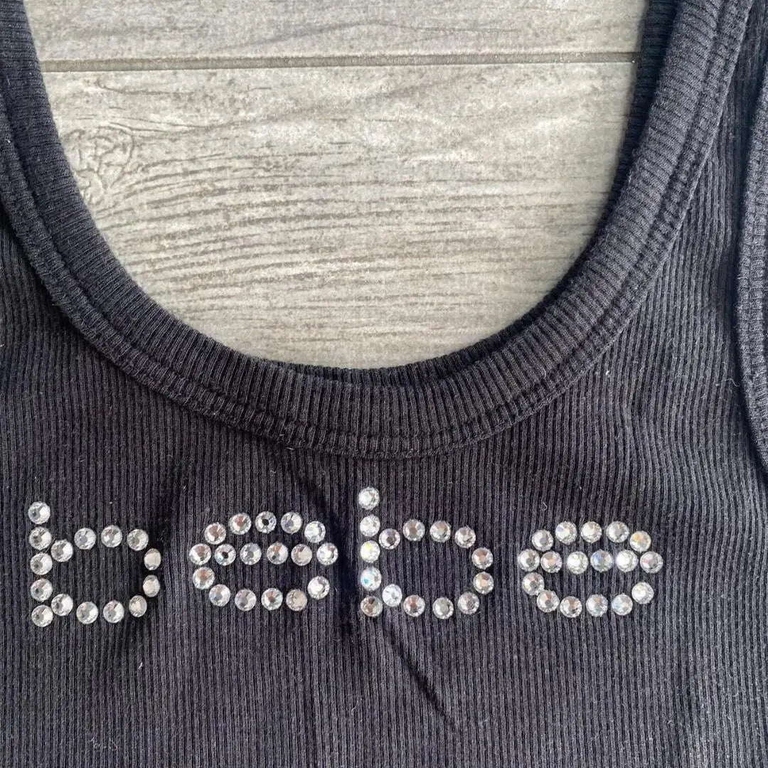Rebel Core Baby Tee – Vintage Letter Print Crop Top  Bold attitude. Retro vibes. Street-ready style.