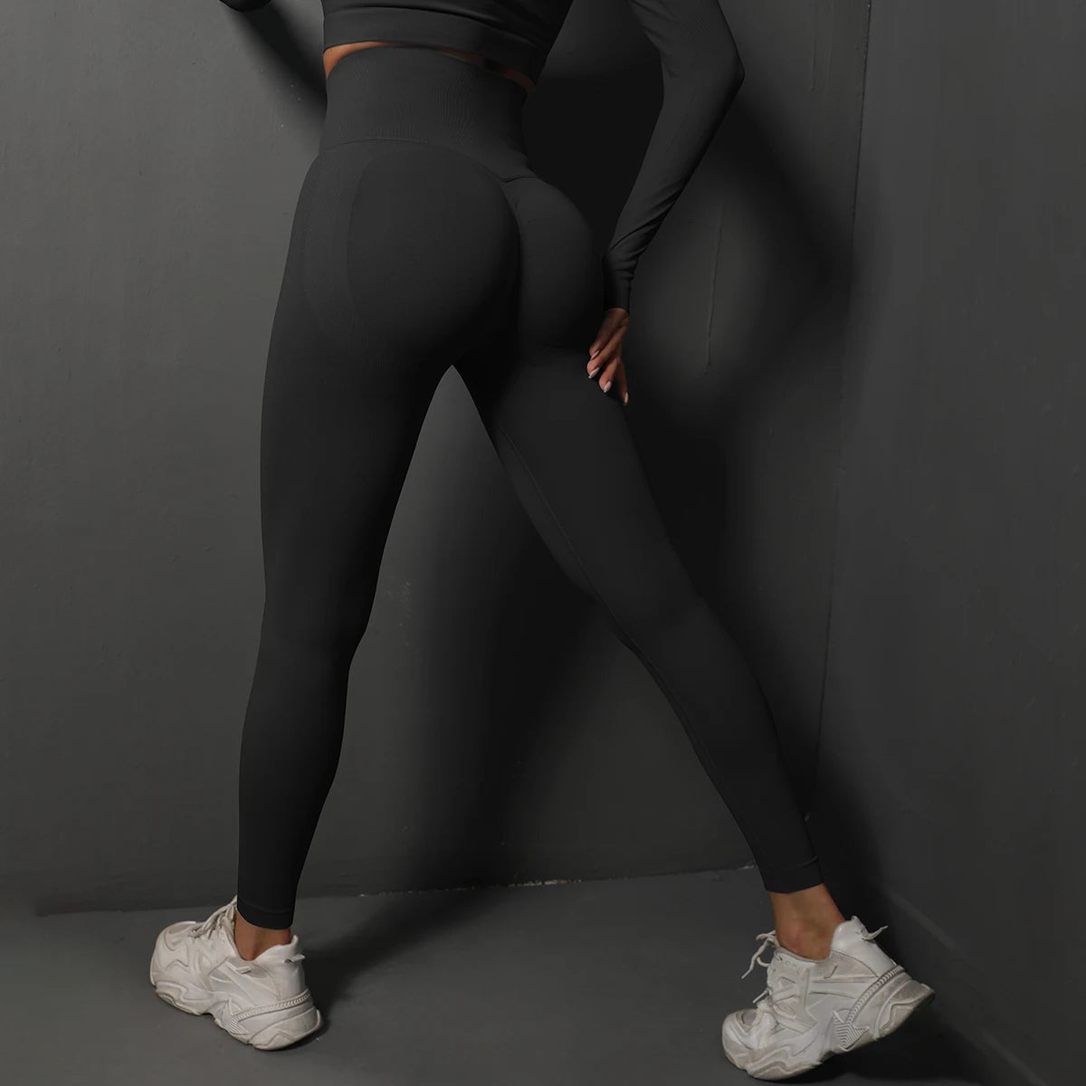 SculptFlex Seamless Leggings – High-Waist Booty Lift Fit  Sculpt your curves. Move with power. Perform in style.