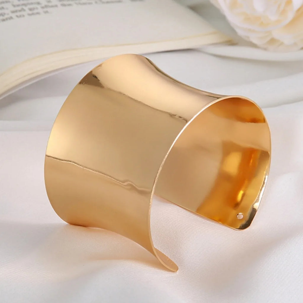 Luxe Bold Bracelet – Exaggerated Gold Statement Cuff  Big shine. Bold style. Made to stand out.