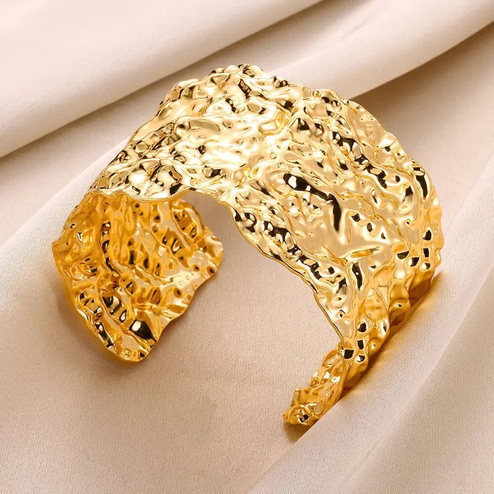 Luxe Bold Bracelet – Exaggerated Gold Statement Cuff  Big shine. Bold style. Made to stand out.