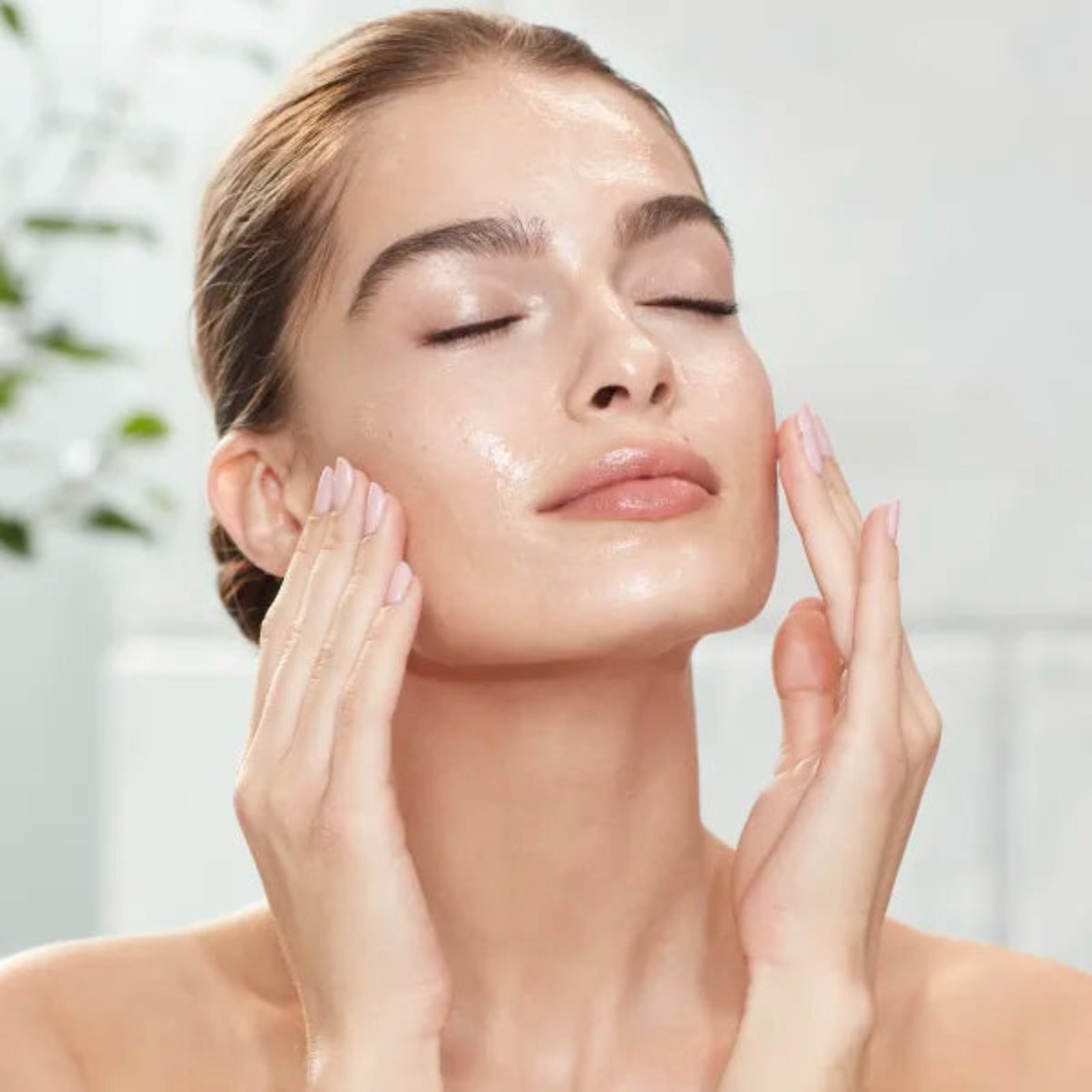 Skin Harmony Cannabis Sativa Serum - Soothes & Hydrates