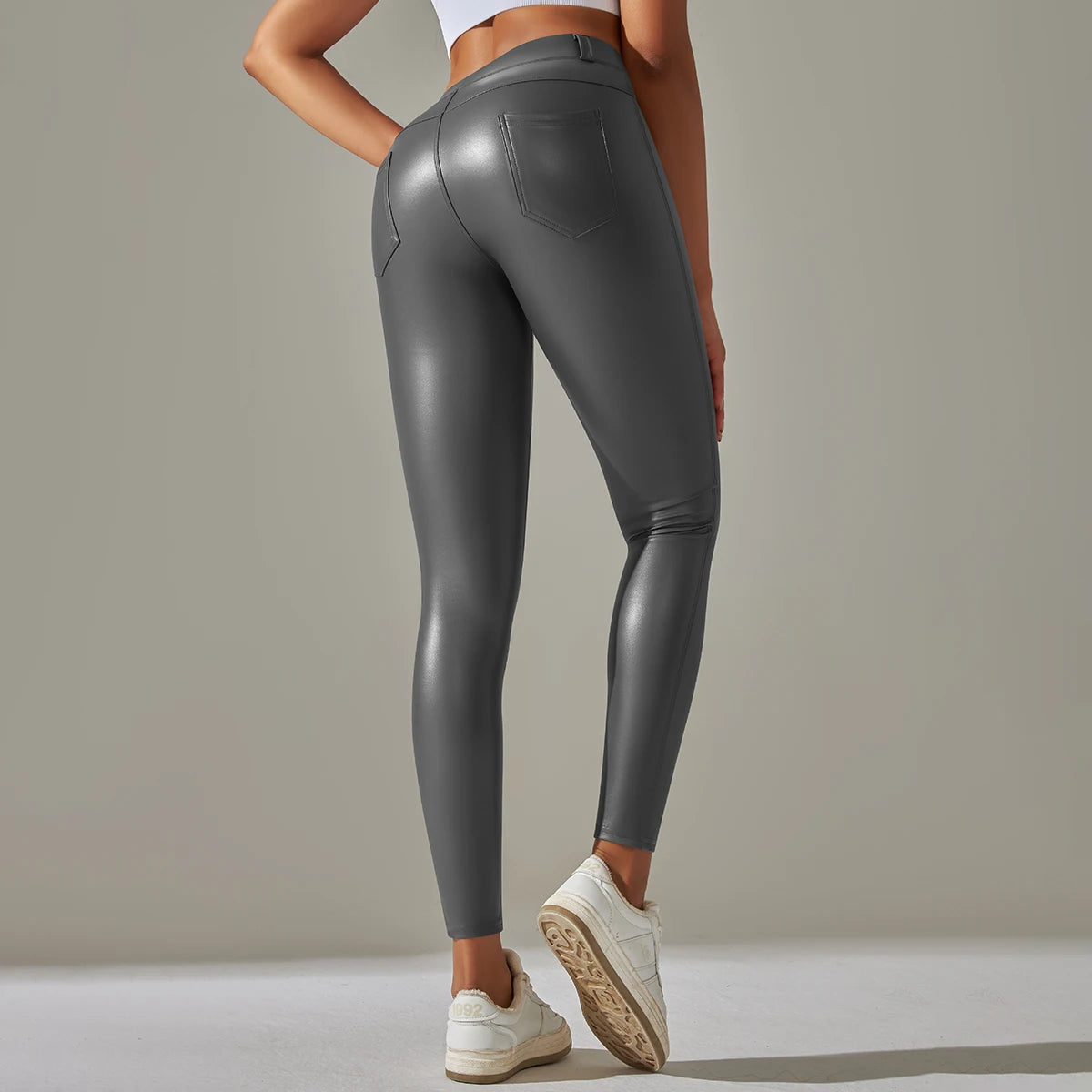 NoirSculpt Leather Leggings – High-Waist Scrunch Fit  Sleek shine. Sculpted curves. Maximum confidence.
