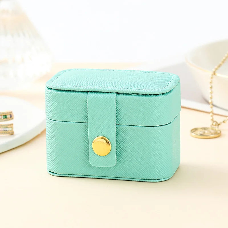 Mini Luxe Jewelry Case – Portable Travel Organizer  Small size. Smart storage. Travel in style.