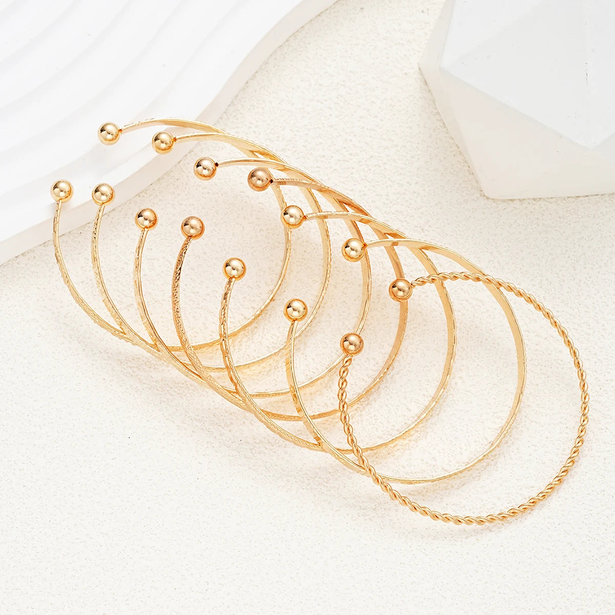 Gold Edge Bracelet Set – 7PCS Punk Heart Bangles  Bold gold. Street attitude. Stack your style.