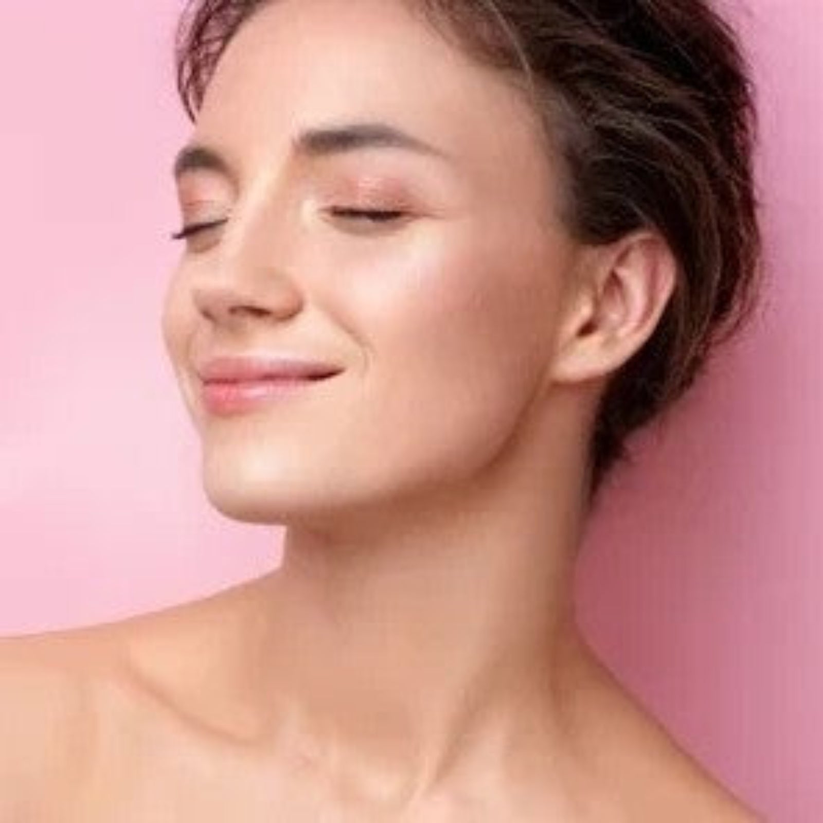 Vivid Baked Highlighter - Rose Gold lights