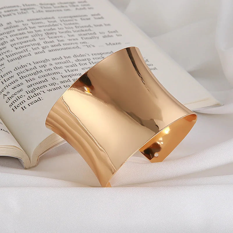 Luxe Bold Bracelet – Exaggerated Gold Statement Cuff  Big shine. Bold style. Made to stand out.